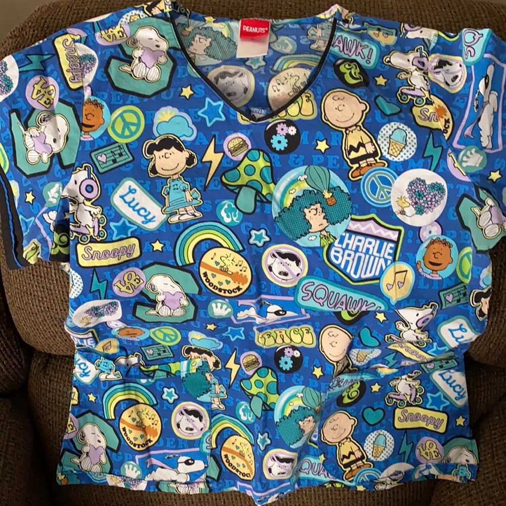 Scrub top